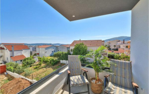 2 Bedroom Nice Apartment In Trogir